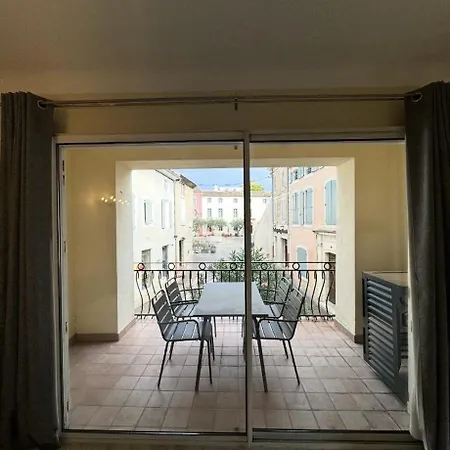 Maison Ou A Louer Place De L'esplan *