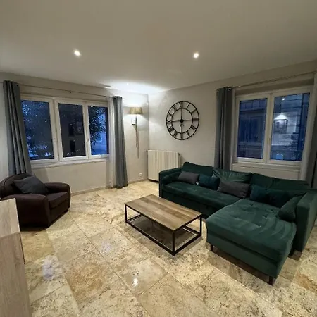 Maison Ou A Louer Place De L'esplan Проживание в семье