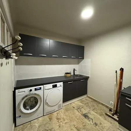 Maison Ou A Louer Place De L'esplan Проживание в семье